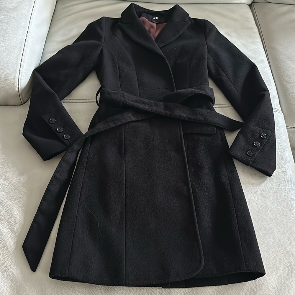 H&M belted vegan wool coat in European size 32 (US xxs). Elegant old money look.